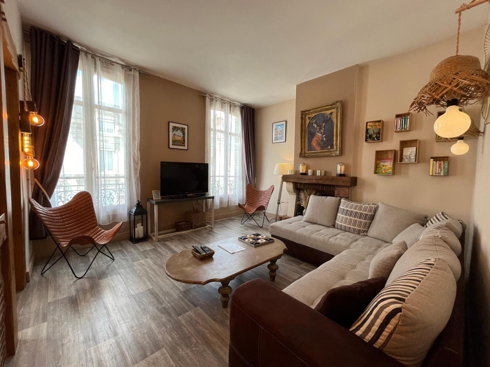Cote Chateau - Grand Appartement Au Coeur De Blois Luaran gambar