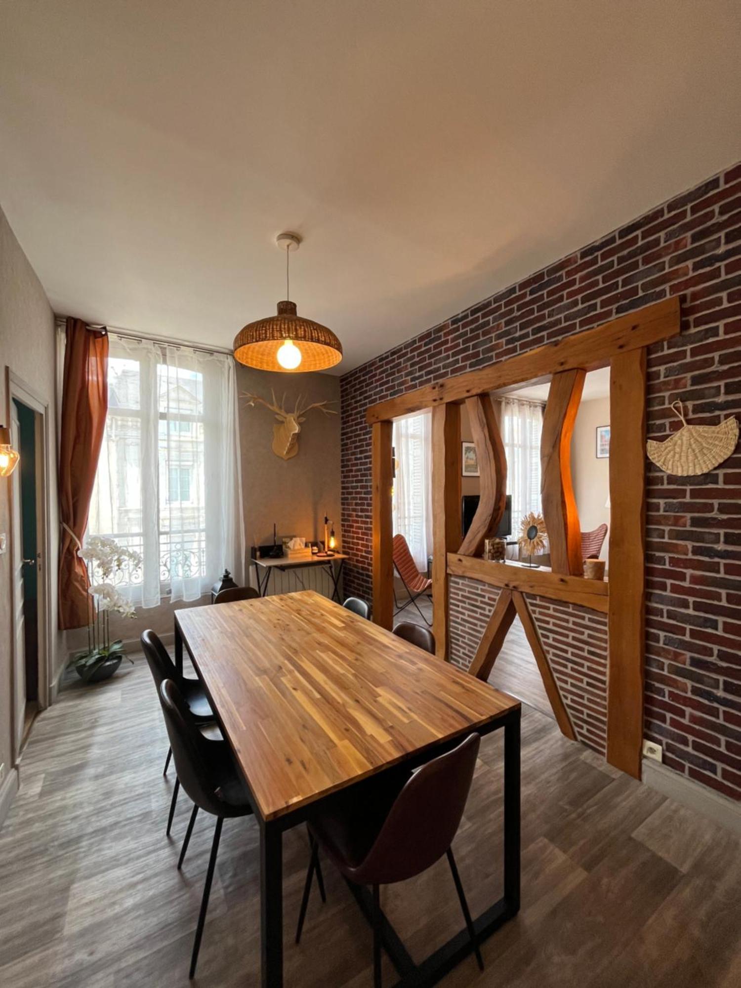 Cote Chateau - Grand Appartement Au Coeur De Blois Luaran gambar